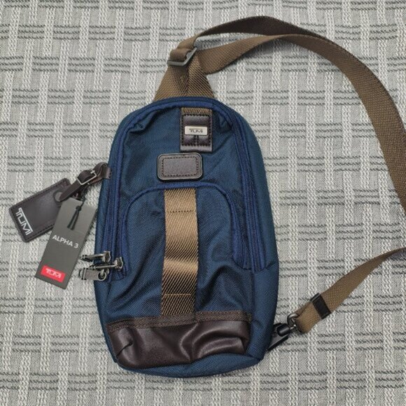 NWT Tumi Alpha Bravo Anti-Theft Chest Sling Bag | Tactical Blue Crossbody - Picture 1 of 7
